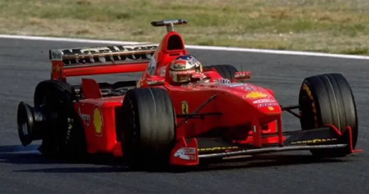 F1: la Ferrari F300 del 1998 che fu di Michael Schumacher è in vendita