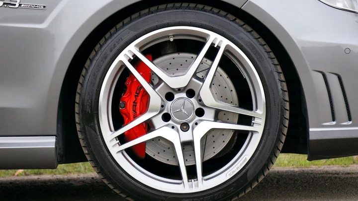 Anticipare il cambio gomme per la propria auto è una buona idea con le offerte di Gommadiretto