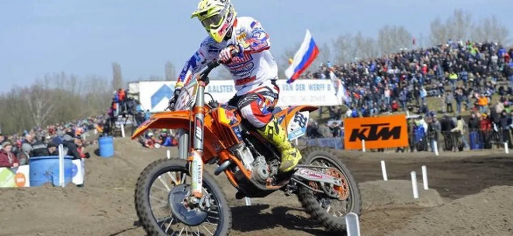 Mondiale Motocross 2013: Tony Cairoli segna la sua quarta vittoria consecutiva nel GP d'Olanda