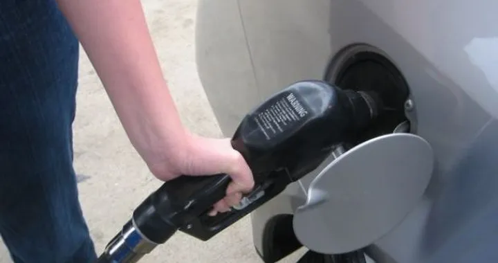 Decreto Liberalizzazioni: i benzinai denunciano la mancata eliminazione delle commissioni sui pagamenti con carte di credito