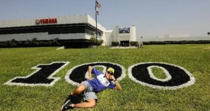 Valentino Rossi in visita agli stabilimenti Yamaha negli States