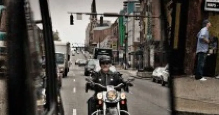 Automobilisti, "occhio alla moto!"