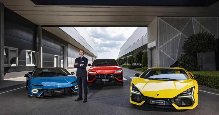 Lamborghini, nel presente c'è l'ibrido: per l'elettrico c'è ancora tempo