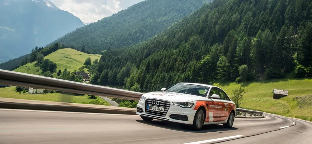 Audi A6 2.0 TDI Ultra: la berlina dei Record