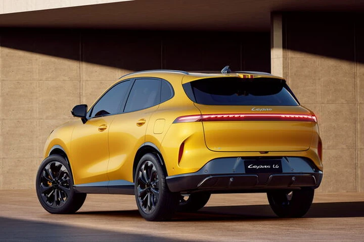 Lepas L6, nuova SUV cinese con autonomia fino a 1.200 km
