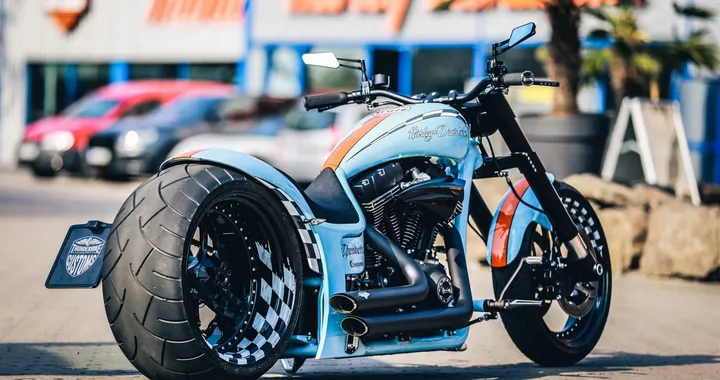 Harley-Davidson "Gulf Edition" by Thunderbike