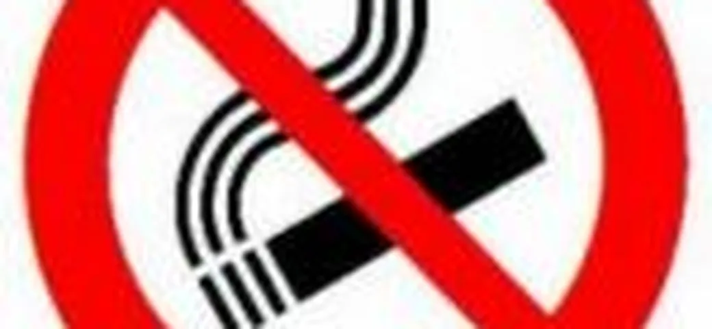 Proposta di legge per vietare il fumo in auto