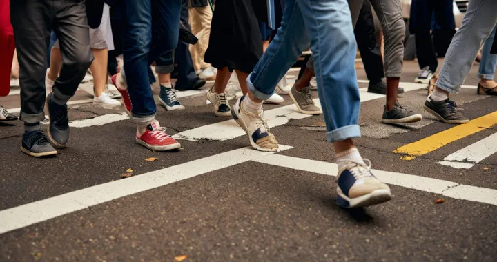 Nuovo Codice della Strada, cambiano le regole per i pedoni: cosa sarà vietato e cosa no