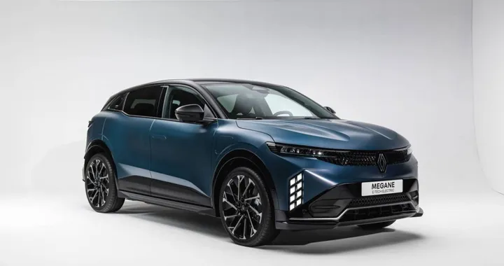 Renault Mégane E-Tech Electric, 500 km di autonomia e prezzo da 33.950 euro
