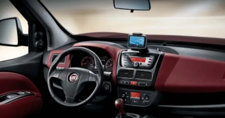 Fiat Doblò: le immagini degli interni