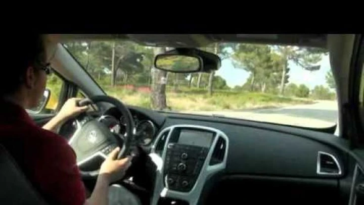 Opel Astra GTC: il primo video ufficiale