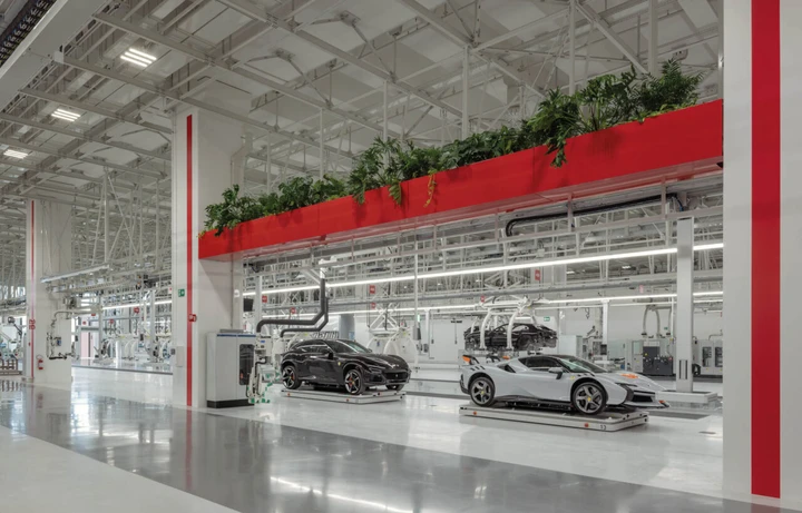Il nuovo Ferrari e-building a Maranello, inaugurazione speciale