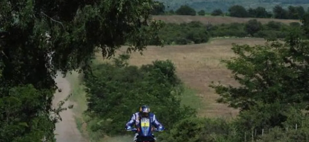 Dakar 2011: Faria penalizzato, la prima tappa va a Cyril Despres