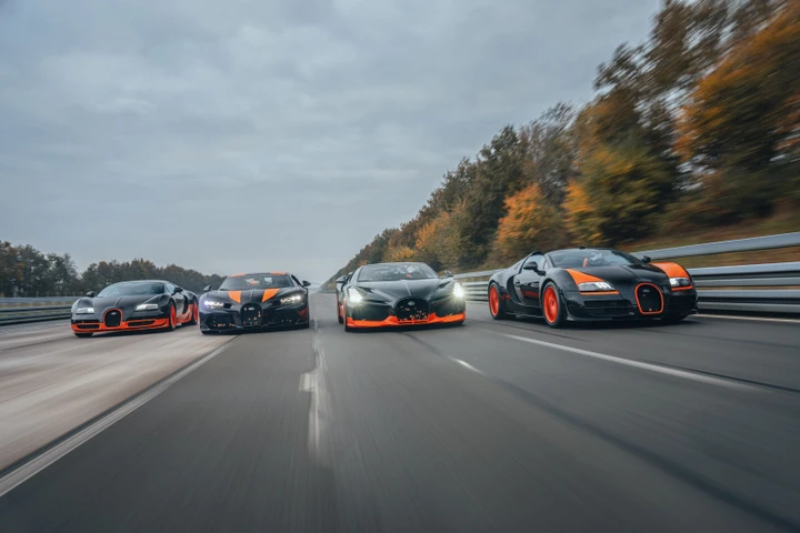 Bugatti riunisce in pista il quartetto di auto da record mondiale