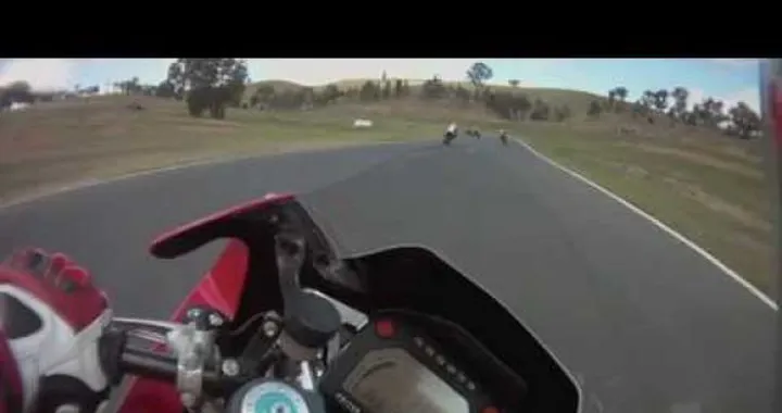 Video: on board con la Moto Guzzi MGS-01 nel National Bears australiano