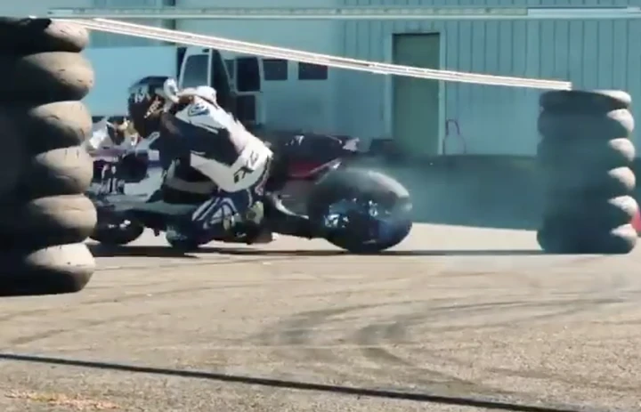 bmw-s1000rr-drift