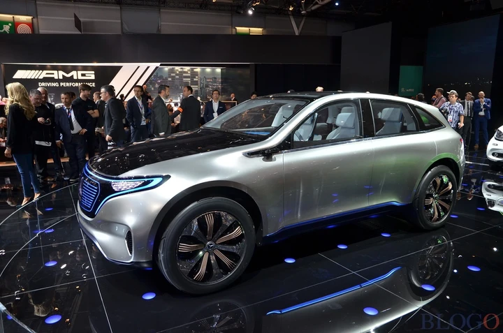 Mercedes Generation EQ al Salone di Parigi 2016 Live