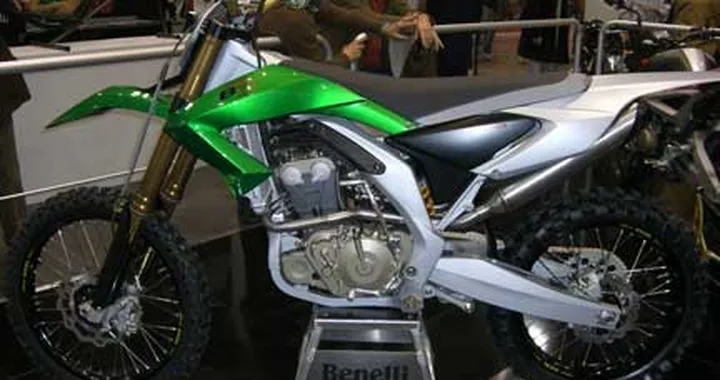 Eicma 2006:  stand Benelli
