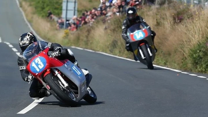 Classic TT 2014: vittorie per MV Agusta e Paton con Johnson e Lougher