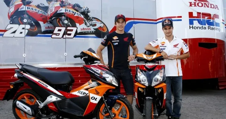 Due Honda NSC50R Repsol Replica per Pedrosa e Marquez