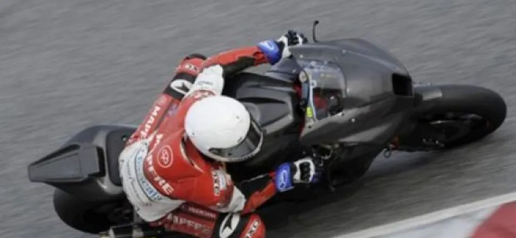 Moto2: Elias in testa nel primo giorno di test a Valencia