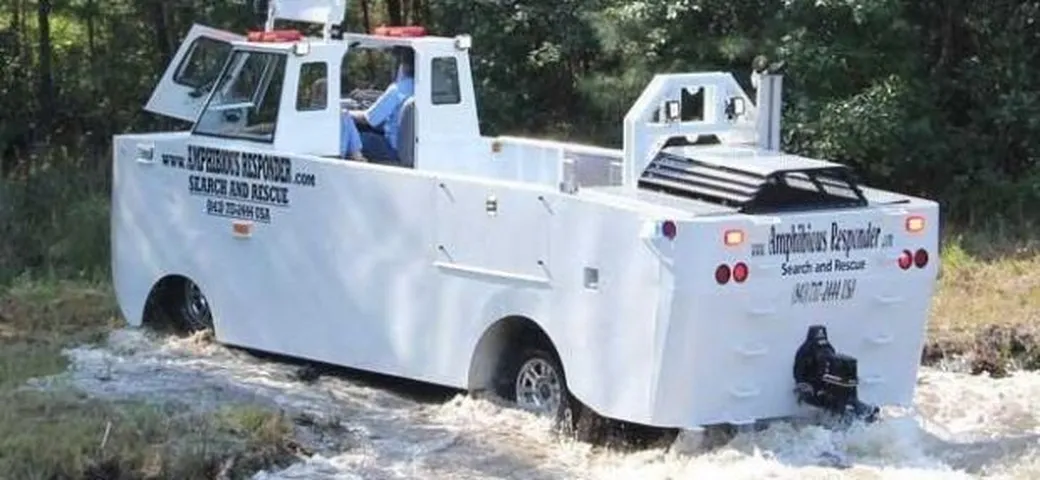 CAMI Amphibious Responder: il veicolo anfibio con due motori da 6.7 litri