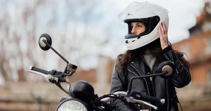 SENA Phantom: il casco che sa tutto… tranne come sbagliare