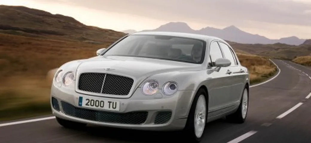 Bentley taglia i volumi produttivi