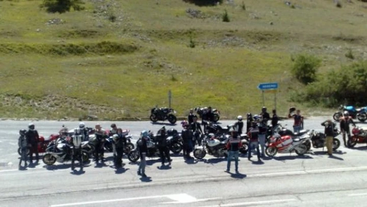 Foto del giorno: Bikers e Zav Roma a Campotosto