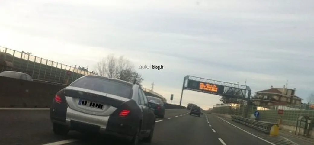 Mercedes Classe S W222: le foto spia di un nostro lettore