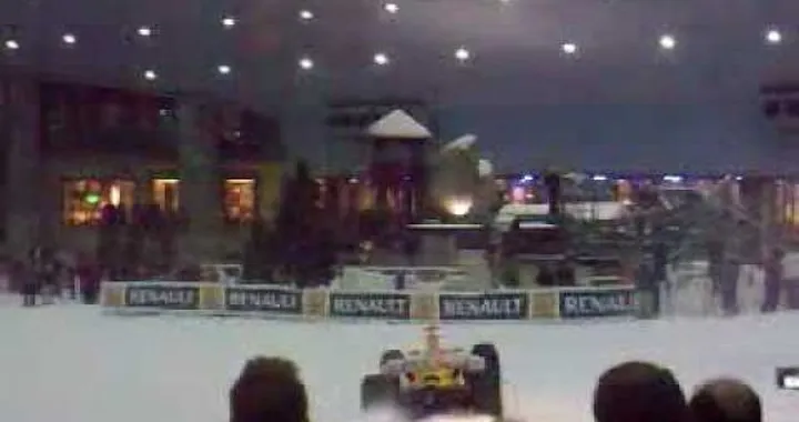 Formula 1: Nelson Piquet e la Renault sulla neve...a Dubai!