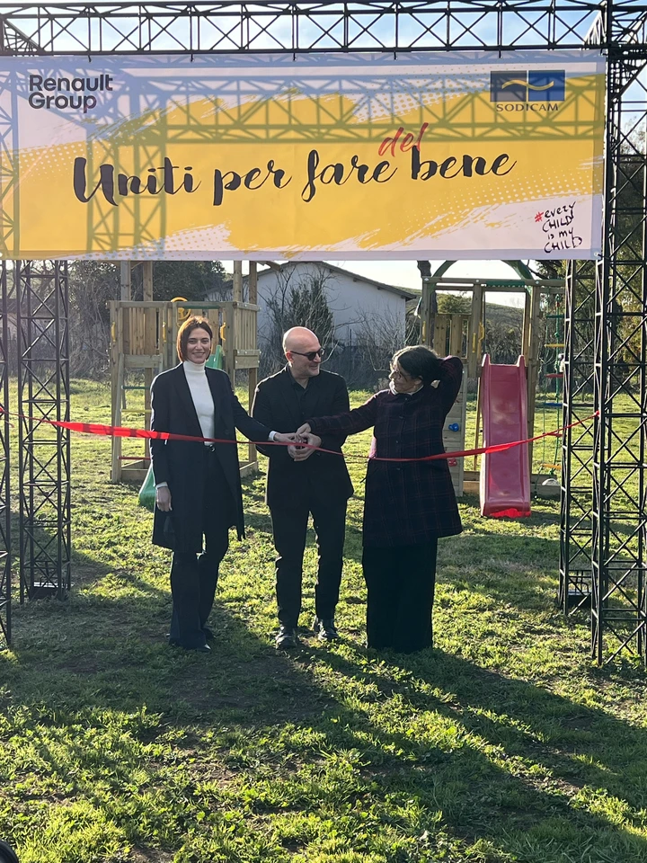 Renault sostiene 'Every child is my child' a difesa dei bambini