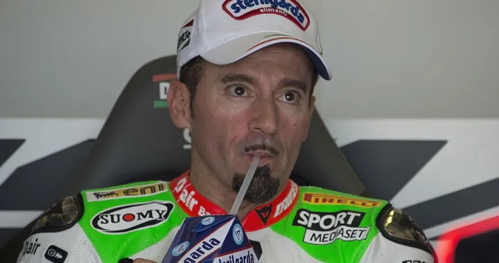 SBK Misano, Sykes il più veloce. Ma Biaggi il “corsaro” lancia la sfida