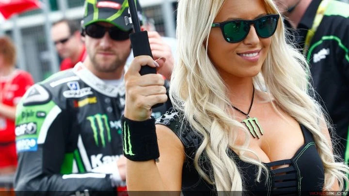 Paddock Girls Superbike Phillip Island 2015