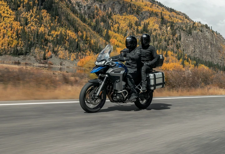 Triumph Adventure Experience, ecco le tre formule: come partecipare e quanto costa