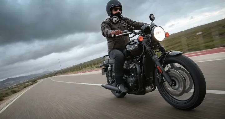 Triumph: listino prezzi 2016