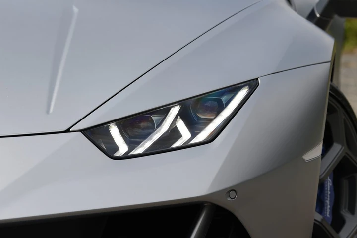 Ilary Blasi, una collezione di auto degna di un calciatore