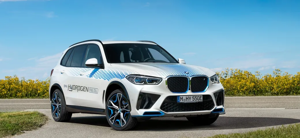 BMW iX5 Hydrogen: la nuova creatura di Monaco di Baviera