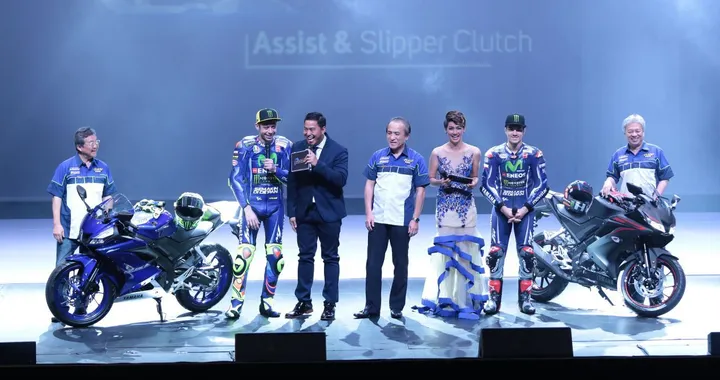 Rossi e Vinales in Malesia svelano la Yamaha R15