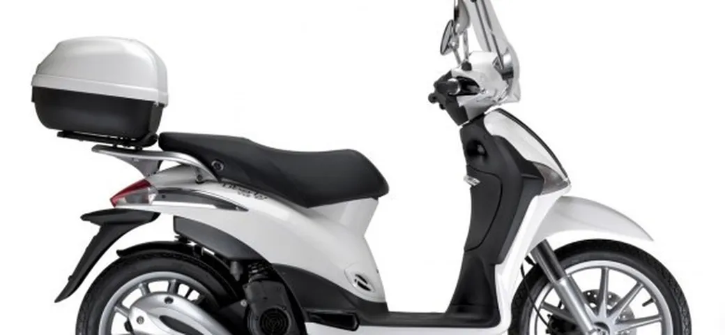 Piaggio: scendono i prezzi di Liberty 125 e Beverly 125 MY 2013