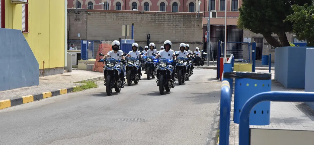 BMW: consegnate undici F 750 GS alla Polizia Locale di Taranto