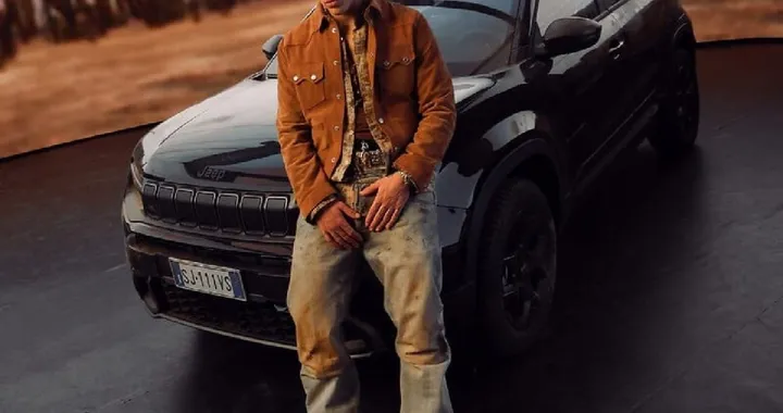 Jeep Avenger protagonista del videoclip di Samurai Jay a Sanremo