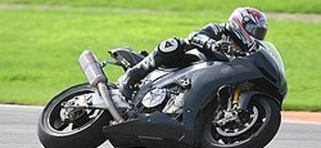 Test conclusi per Max Biaggi sull'Aprilia RSV4
