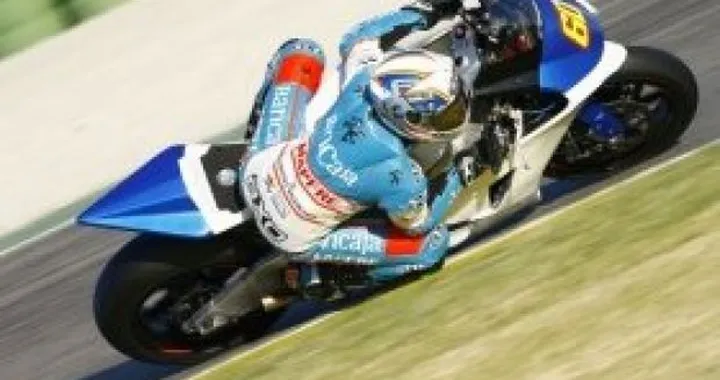 Moto2: Aspar e Tech3 in pista a Valencia. Bene Rolfo e De Rosa