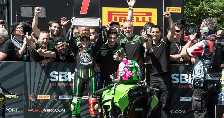 Ana Carrasco nella storia: stravince a Imola e guida il mondiale 300 SSP