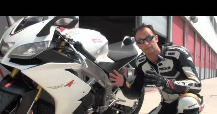 Aprilia RSV4R 2011: il video test di motoblog