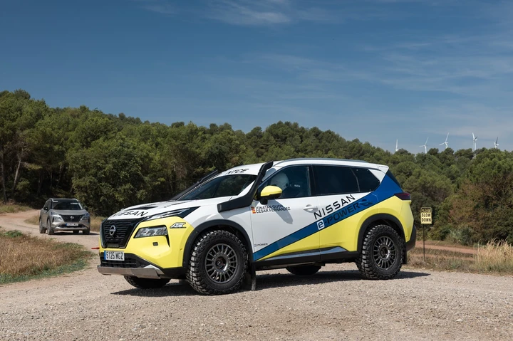 Nissan X-Trail e-4ORCE rally