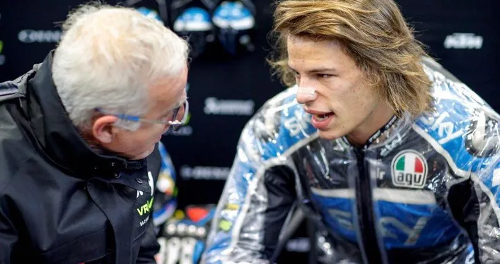 Moto3, record di cadute! Vince Binder davanti a Locatelli. Italiani “out”. La rabbia di Bulega