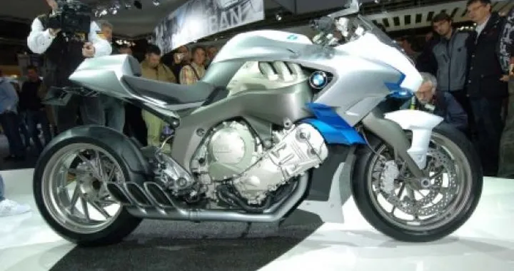 Live @ Eicma: BMW Concept 6