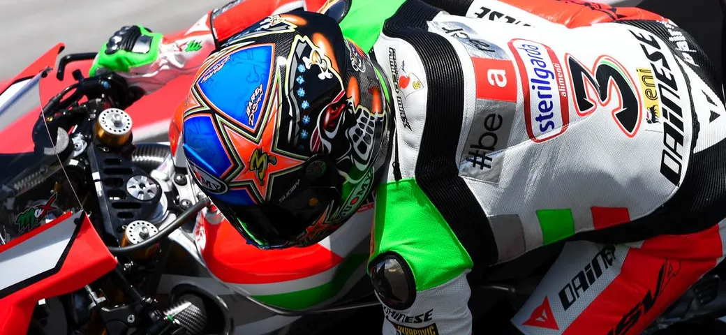 Max Biaggi a Misano con il nuovo Suomy SR Sport Carbonio